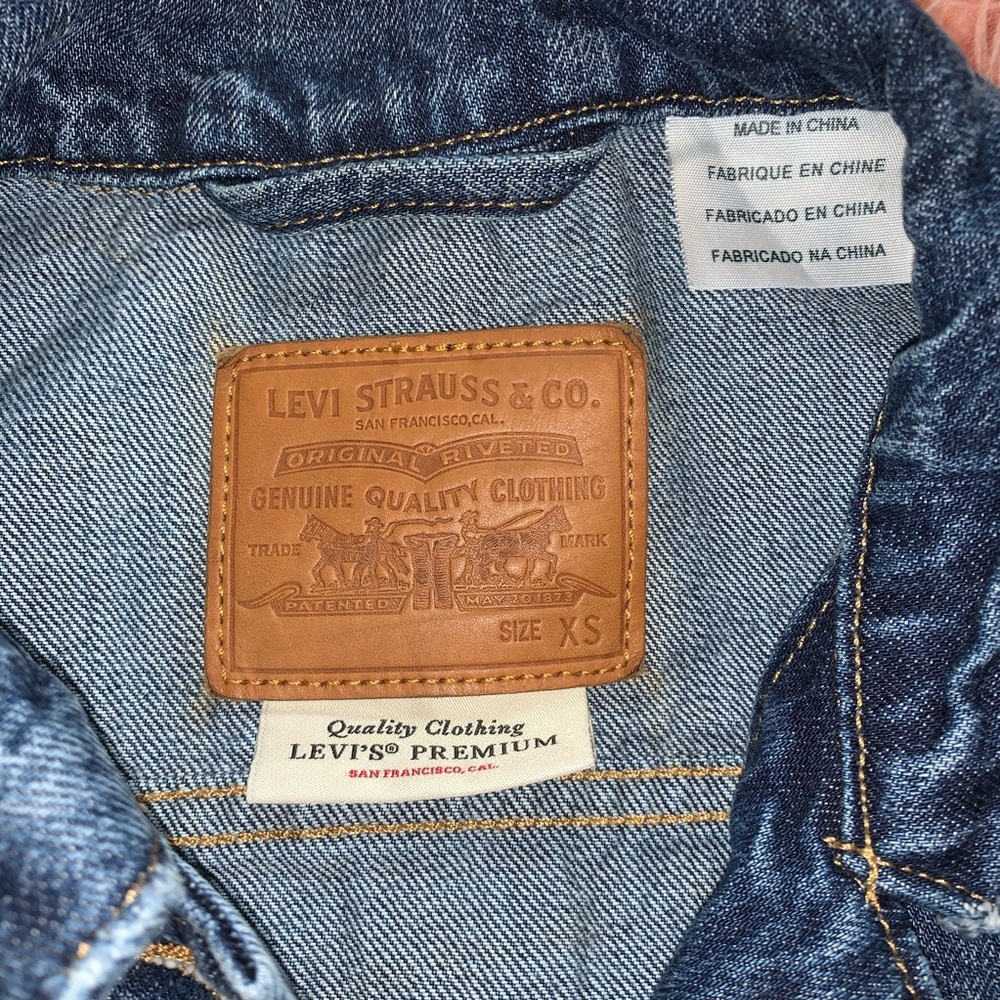 Levi’s Jacket - Picture 5 of 8